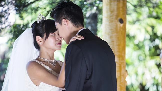 米可白婚紗亂穿　吻戲惹毛老公