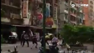 正義哥不滿堵車　當員警面打死砸車男