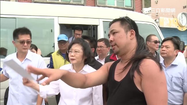 勘災政治學！蔡英文、馬英九比一比