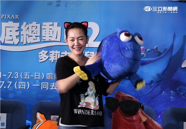 徐熙娣 (小S)出席電影「海底總動員2多莉去哪兒」慈善特映活動。（記者邱榮吉/攝影）

