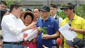 翻攝行政院臉書。