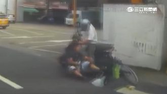 鐵馬妹疑「逆向」　騎士當街打人扯髮