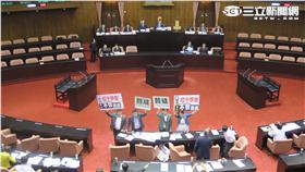 立法院會表決廢除紅十字會法。（記者盧素梅攝）