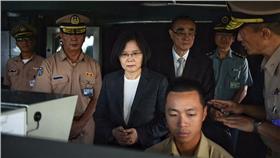 蔡英文總統視導海軍迪化艦（16:9）／總統府提供