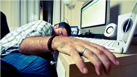 職場,工作,過勞,上班族(flickr/reynermedia)
https://goo.gl/MZ2kGG