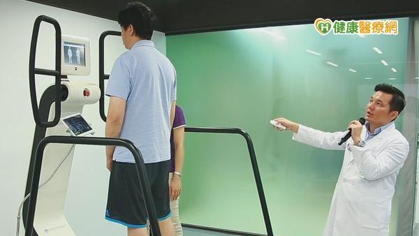中風半癱勤復健　只為一圓抱女夢