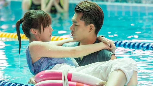 魏蔓怕王傳一眼神　電力太強讓她臉紅