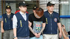 警方逮捕兩名專詐代墊貨款的「快遞殺手」（翻攝畫面）