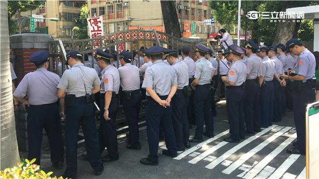 警官子涉包庇賭博電玩　凌晨重金交保