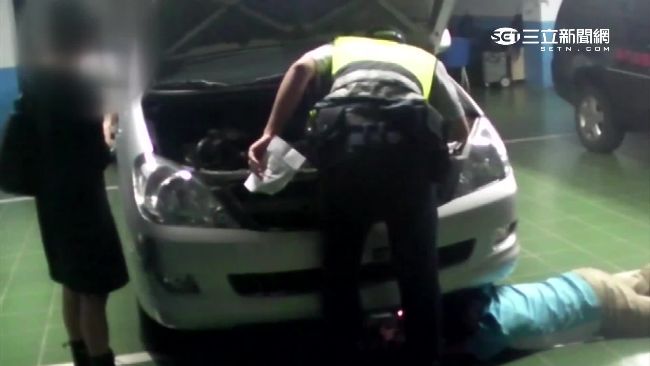 情侶缺錢藏車詐保金　太從容遭警識破