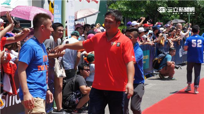 明星賽球員進場（圖／記者陳怡汝攝）