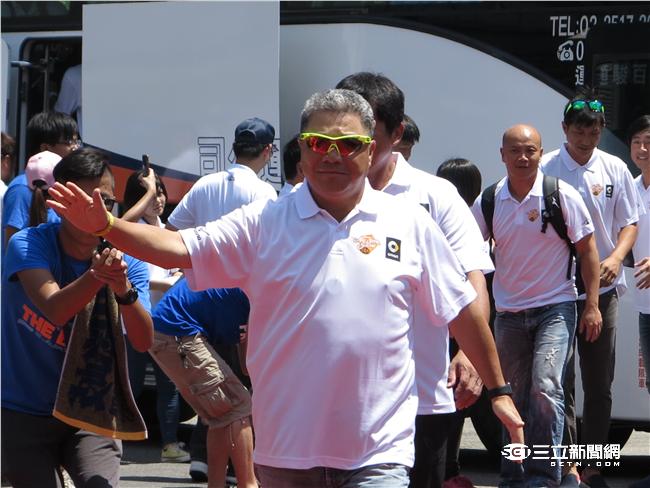 中職明星賽白隊球員進場（圖／記者王怡翔攝）