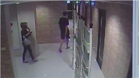 出軌,小白臉,床單,打炮,監視器,證據,吃軟飯(https://www.facebook.com/permalink.php?story_fbid=257646154620394&id=100011250336002&pnref=story)