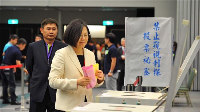 全代會選中執委   蔡英文投第一票