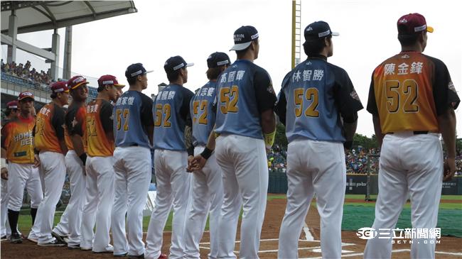 永遠的陳金鋒！8球星穿「52」致敬