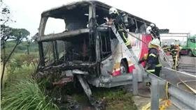 國道火燒車,遊覽車／中央社