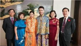 圖翻攝自鄉浪娛樂微博　陳妍希　陳曉