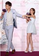 曾之喬、謝佳見提前與粉絲過七夕情人節。（記者邱榮吉/攝影）