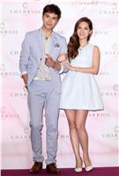 曾之喬、謝佳見提前與粉絲過七夕情人節。（記者邱榮吉/攝影）