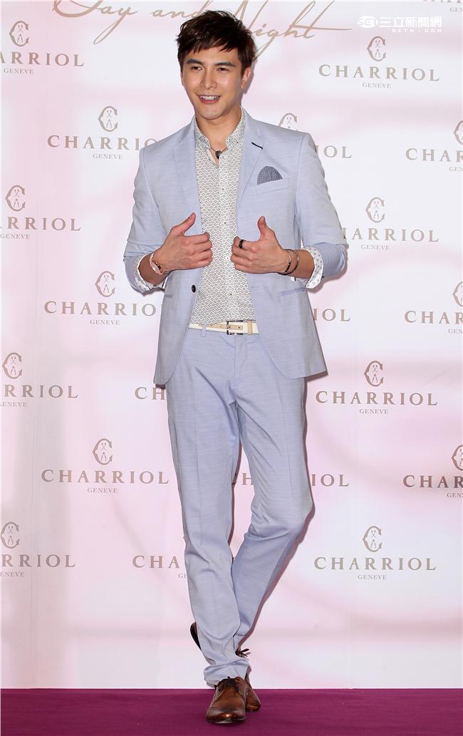 帥氣的謝佳見。（記者邱榮吉/攝影）