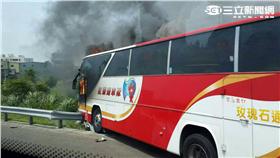 國道桃園段發生有史以來最嚴重的火燒車（翻攝畫面）