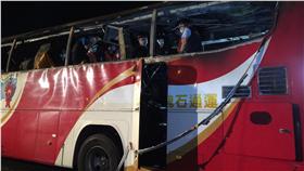 陸客團,國道,遊覽車,火燒車／中央社