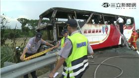 陸客團火燒車