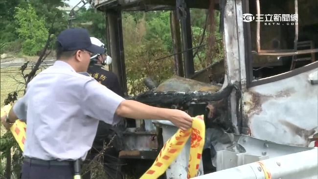 火燒車全滅　同行疑司機死亡有BUG