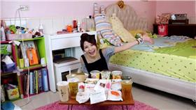 膽固醇女王挑戰丹丹漢堡／雞獅頭YouTube