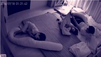 爸爸的真實面…幫兒子女兒蓋被差很大