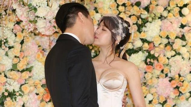 陳妍希世紀婚禮眾星雲集　女星糗撞鞋