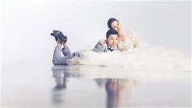 阿緯,豆豆,婚紗　圖／分工合作社提供