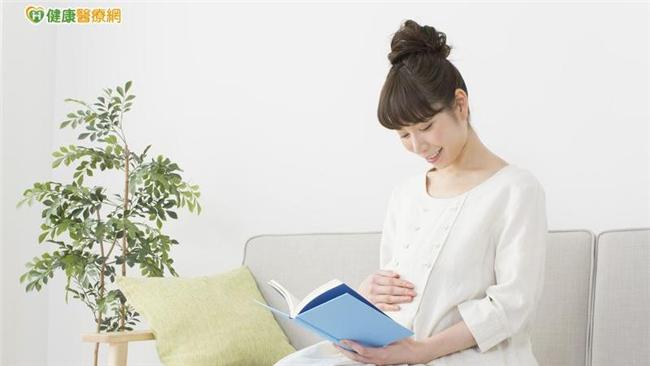 孕婦體重過重過輕　恐會增加這些風險