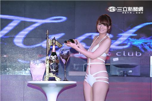 AV女優大場唯來台舉辦見面會,泳裝登場大秀性感會粉絲