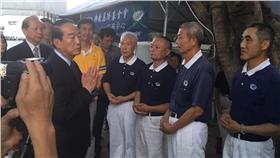 宋楚瑜,火燒車,中壢殯儀館
翻攝自宋楚瑜找朋友臉書