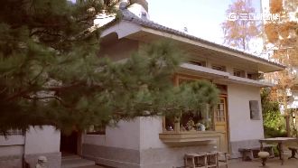 鄰居冷氣主機噴熱氣　人氣書店變烤爐