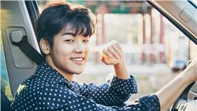 CNBLUE,姜敏赫,手錶,提款機,許願池
圖／翻攝自CNBLUE粉絲專頁