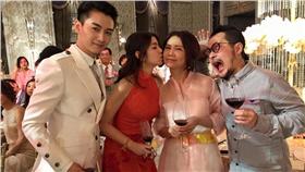 九把刀包紅包給陳妍希很有誠意。（圖／翻攝自九把刀臉書）