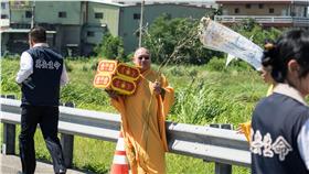 火燒車,陸客,紅珊瑚,國道 圖/記者林敬旻攝