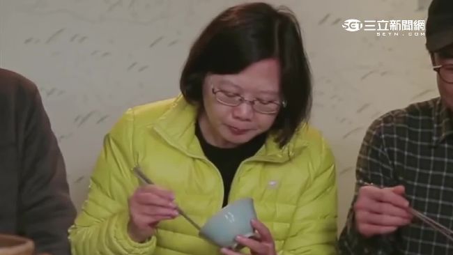 小英吃千元法國餐　陸網友：窮島台灣