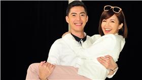 王凱+鍾欣怡／台視提供