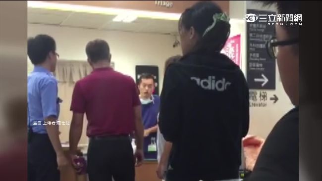 不滿女兒受傷等太久　父親心急嗆醫護