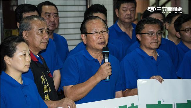 害宣讀員暈倒　他嗆蘇嘉全血汗院長