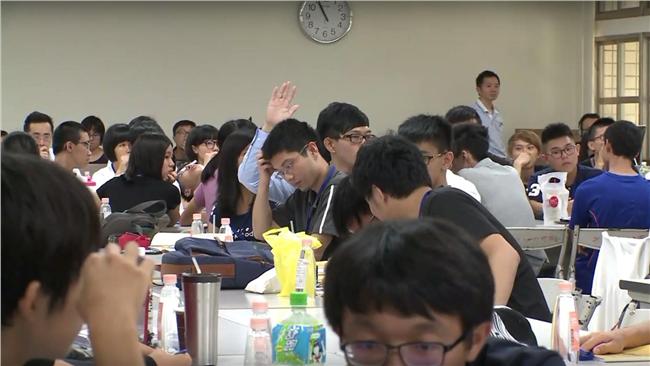 學生再開會　28日選出課審會代表