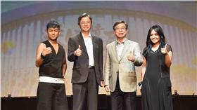台灣大哥大首支品牌形象代言歌曲　艾伊達尼　張善政　基金會董事長