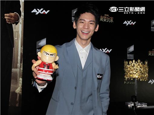 林柏宏以青春收藏家的身分出席」拍賣會