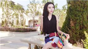 網拍展示圖 /蛇精女
https://www.dcard.tw/f/funny/p/224410131