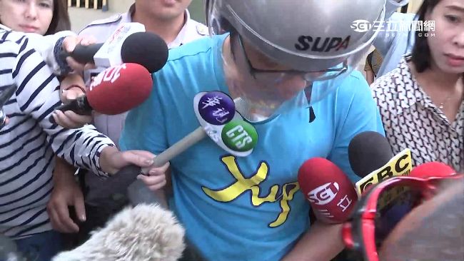 不滿結束姐弟戀　男持檳榔刀刺殺女友
