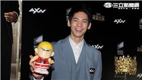 林柏宏以青春收藏家的身分出席「貪婪玩家」拍賣會，並拿出自已收藏20於年的灌籃高手櫻花木道公仔來拍賣。（記者邱榮吉/攝影）