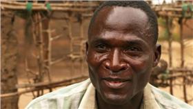 非男炫耀與處女寡婦做愛（圖／翻攝自BBC）